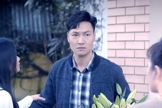 Mạnh Trường nhầm thoại trong phim giờ vàng