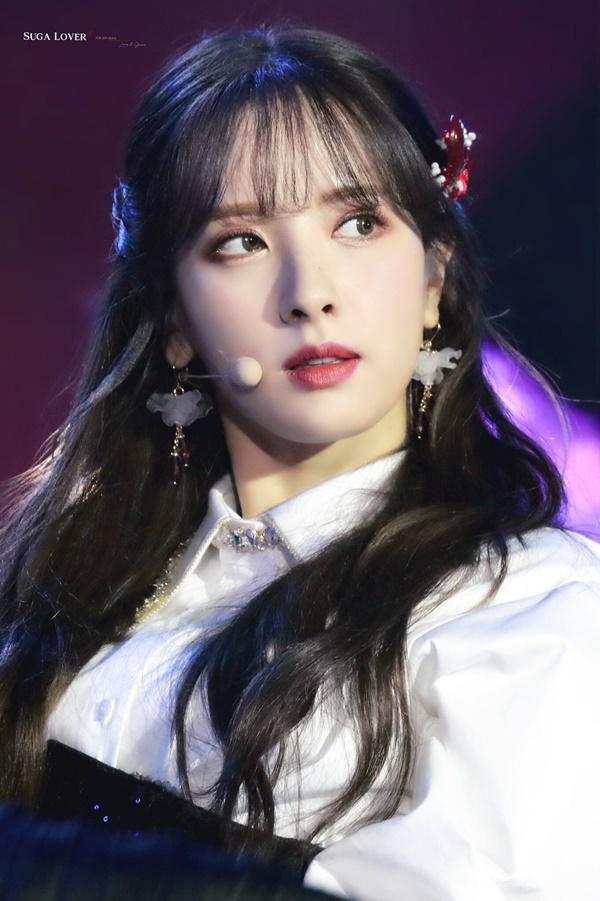 8 visual Kpop được ví Nữ thần sắc đẹp Freya tái sinh-14