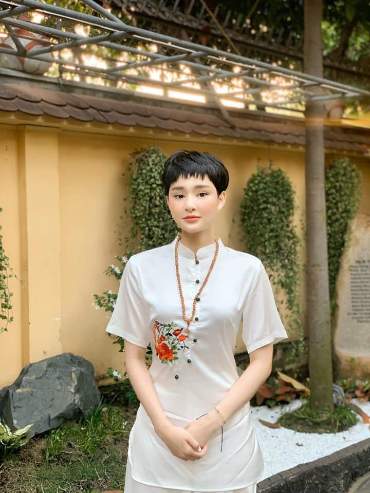 Nam Em xuống tóc được khen đẹp trai - Phượng Chanel ở nhà make up điệu hơn cả dự tiệc-2