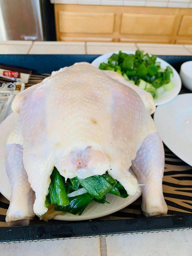 Đổi món mùa dịch, học ngay tuyệt chiêu món gà nghìn like của Thanh Thảo, vợ Đăng Khôi-5