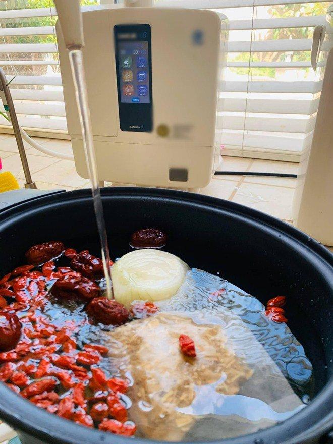 Đổi món mùa dịch, học ngay tuyệt chiêu món gà nghìn like của Thanh Thảo, vợ Đăng Khôi-6