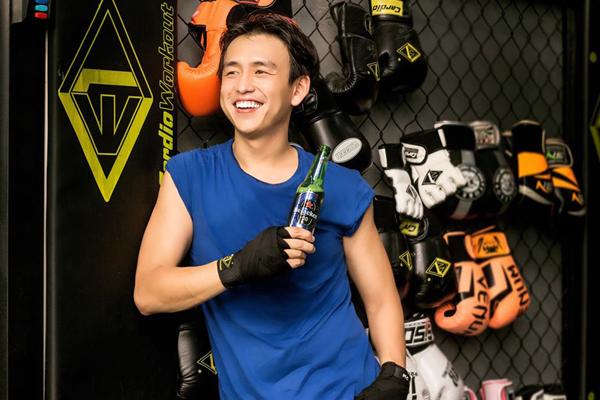 Trào lưu xoạc chân, khoe độ dẻo được hội chị em châu Á hưởng ứng-5