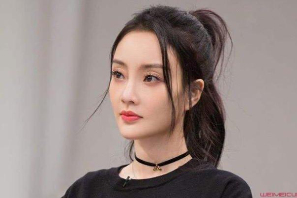 Người đẹp cắm sừng Lý Tiểu Lộ bị mỉa mai vì livestream bán hàng-6