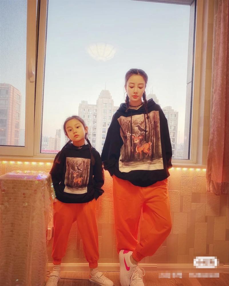 Cái kết phũ phàng cho Lý Tiểu Lộ khi tìm mọi cách quay lại showbiz sau scandal ngoại tình-2