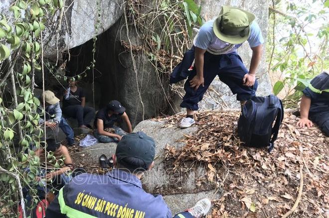 Nhóm phượt thủ bị lạc khi lên núi tìm hoa đột biến-2