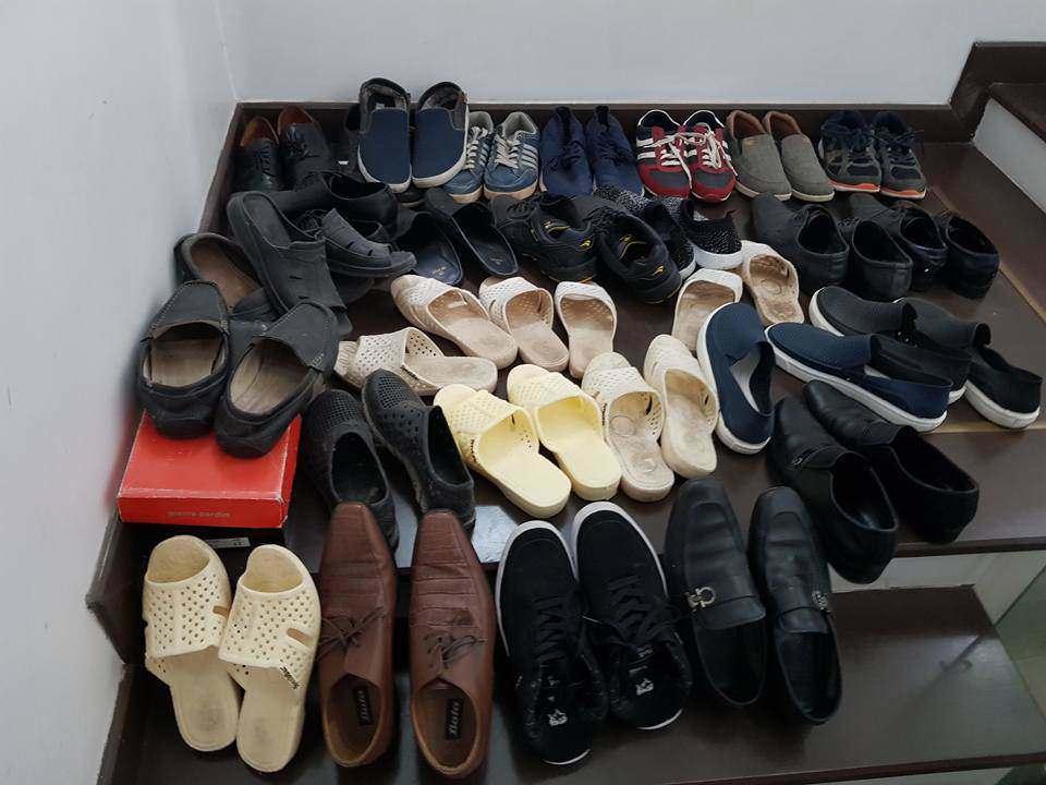 Quanh năm đi dép 20K, Quyền Linh lại chịu chi cho vợ tỏa sáng với BST hàng hiệu tiền tỷ-2