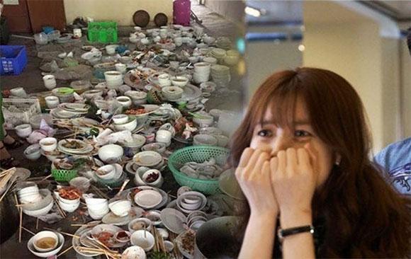 Đang ăn dở bát cơm, mẹ người yêu đã nhắc cháu xuống bếp rửa bát đi và câu trả lời gắt của cô gái-2