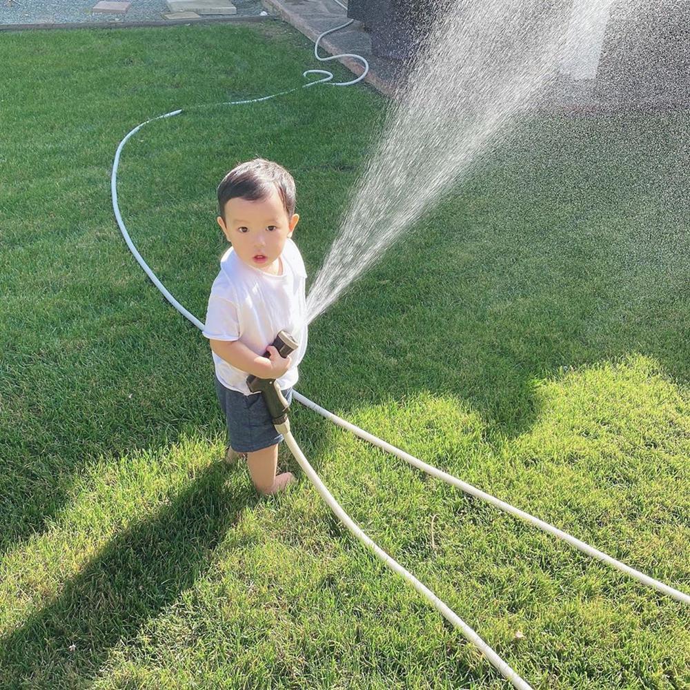 Cậu ấm cô chiêu nhà sao Việt làm nội trợ: Đâu phải nhà giàu là ngồi mát ăn bát vàng-11