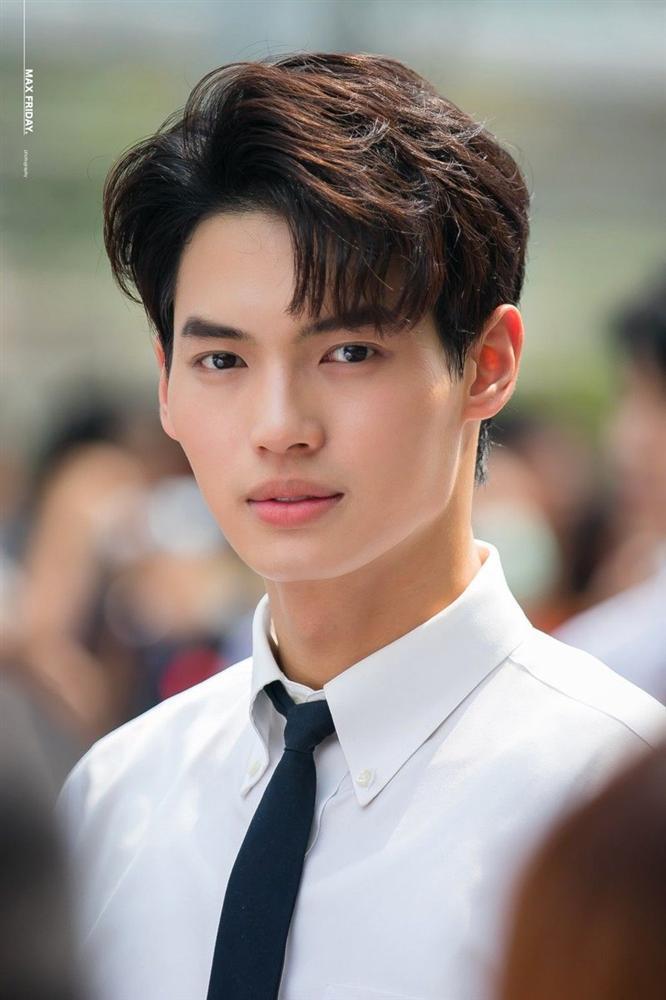 Gia thế cực khủng của Win Metawin - nam chính đam mỹ 2gether The Series-1