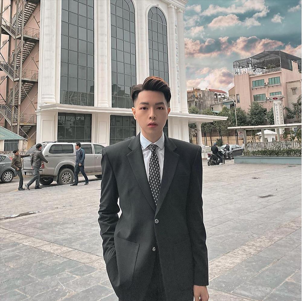 Tai hại mùa Covid-19: Ở nhà xem phim, Đức Phúc cắt tóc theo Park Bo Gum và cái kết hề hước-6