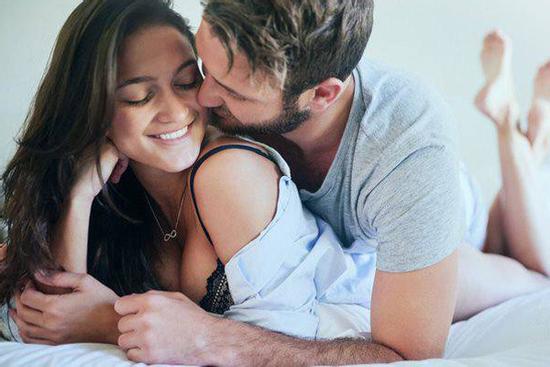 Các bà vợ không thể ngờ đây mới là giai đoạn các ông chồng dễ ngoại tình nhất