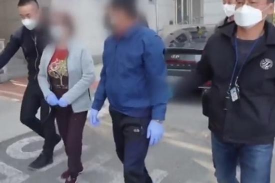 Vợ chồng Việt Nam có nguy cơ bị Hàn Quốc trục xuất vì trốn cách ly