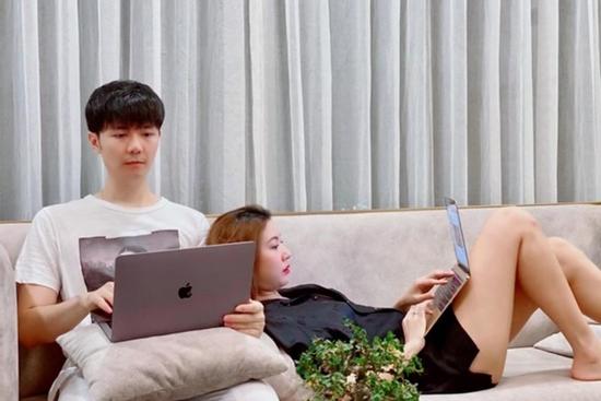 Thúy Vân công khai chồng sắp cưới: Hơn 10 tuổi nhưng ngoại hình trẻ ngang Á hậu