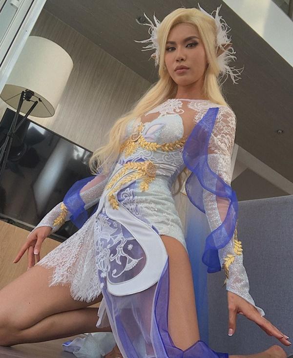 Minh Tú hóa trang khác lạ, khép lại tin sao Việt.