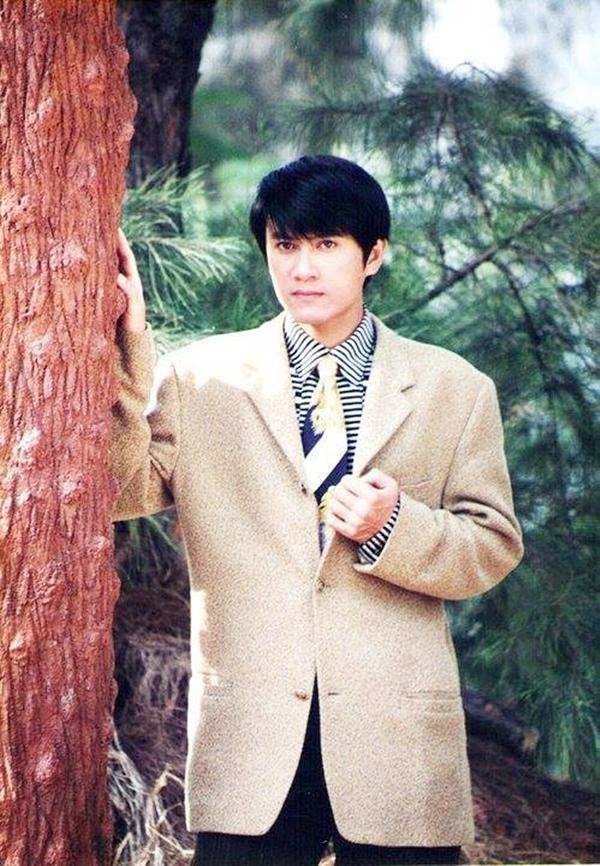 Nhắc đến Thái San, khán giả cùng đồng nghiệp yêu mến anh không thể quên chàng diễn viên có khuôn mặt đẹp trai, hiền lành ở thập niên 90. Anh đóng cặp với nhiều người đẹp thời đó, thường xuyên nhất là với Diễm Hương và Việt Trinh.