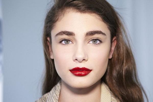 Tránh xa những người có tướng mặt thích chế giễu, mang điểm yếu của người khác ra để đề cao chính mình-1