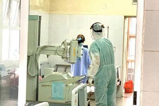 Bệnh nhân 50 âm tính rồi lại dương tính với Covid-19, PGS.TS Nguyễn Huy Nga: 'Ca bệnh chưa điều trị xong'