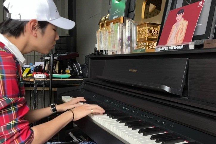 Nghe Ghen Cô Vy bản tiếng Anh-1