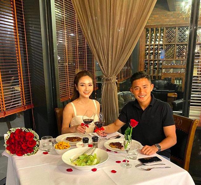 Bạn gái thủ môn Văn Biểu: Biểu không đá bóng nữa thì về tôi nuôi-2