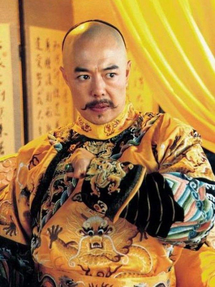 Hoàng đế quốc dân Trương Thiết Lâm: quan hệ tình ái với học trò, ruồng bỏ con cái, đi tu sám hối-6