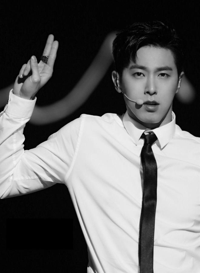 Nam idol xuất chúng hiếm có của Kpop: IQ 142, có tận 2 bằng sáng chế, thành tích học tập khủng, nhân cách là báu vật-6