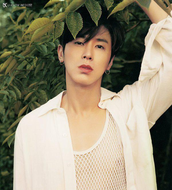 Nam idol xuất chúng hiếm có của Kpop: IQ 142, có tận 2 bằng sáng chế, thành tích học tập khủng, nhân cách là báu vật-10