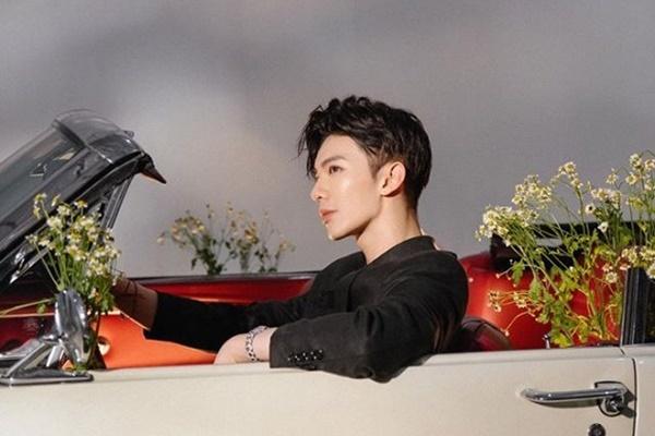 Erik khiến các con dân chảy máu mũi vì body 6 múi đẹp xuất sắc-5