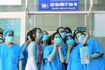Nụ cười sau lớp khẩu trang của các bác sĩ chữa khỏi 6 ca bệnh Covid-19 ở Đà Nẵng: 'Tổ quốc gọi, chúng tôi luôn sẵn sàng. Chúng tôi không e sợ!'