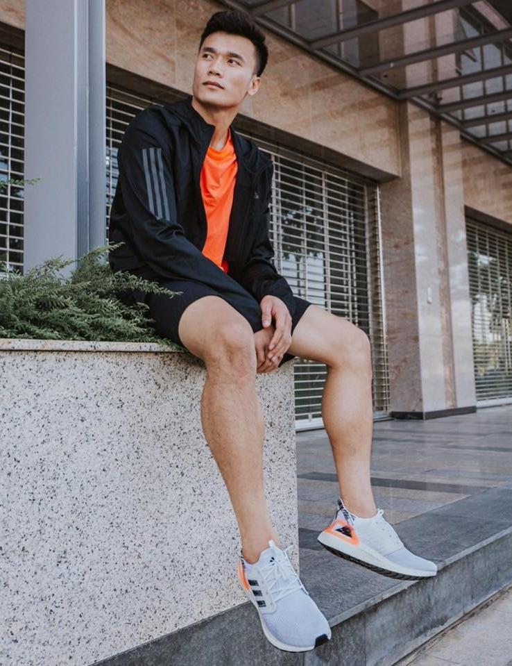 Chỉ 1 bức ảnh, thủ môn Bùi Tiến Dũng dính nghi vấn có bạn gái mới-6