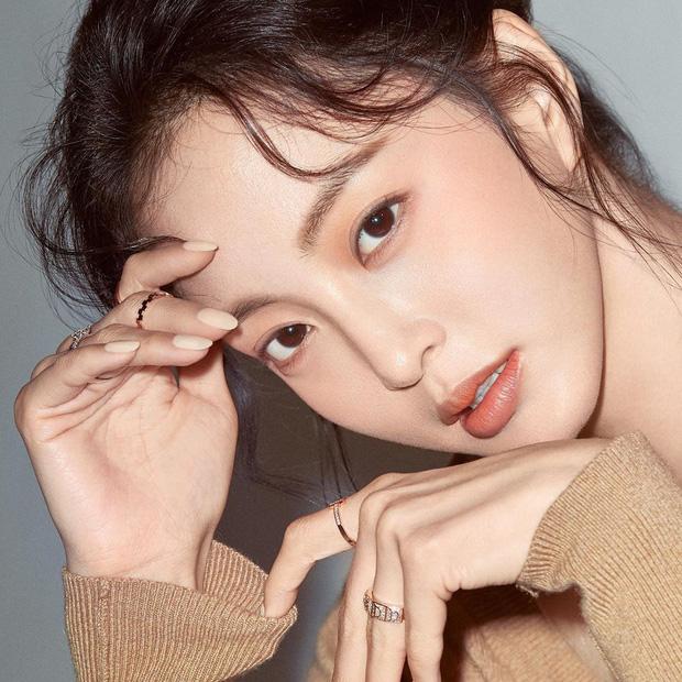 10 sao Hàn là hình mẫu PTTM của chị em: Mũi chuẩn phải như Irene và mợ chảnh Jeon Ji Hyun; mắt đẹp là giống Jennie, Yoona-10