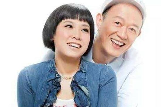 Ông chú U60 lấy học sinh kém 25 tuổi, cưới về vợ gọi chồng là 'bố'