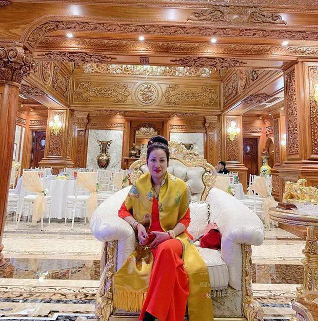 Cặp vợ chồng nữ đại gia bất động sản Thái Bình vừa bị bắt được biết đến với nhiều màn chịu chơi-7