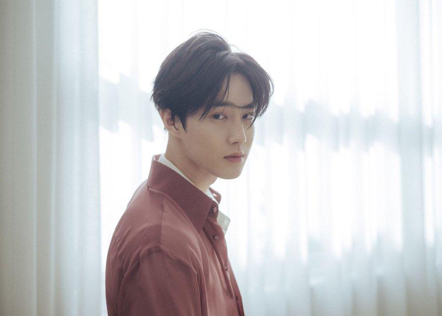 EXO Suho có chiếc cúp đầu tiên trong sự nghiệp solo với ca khúc “Let’s Love” trên sân khấu âm nhạc Music Bank.