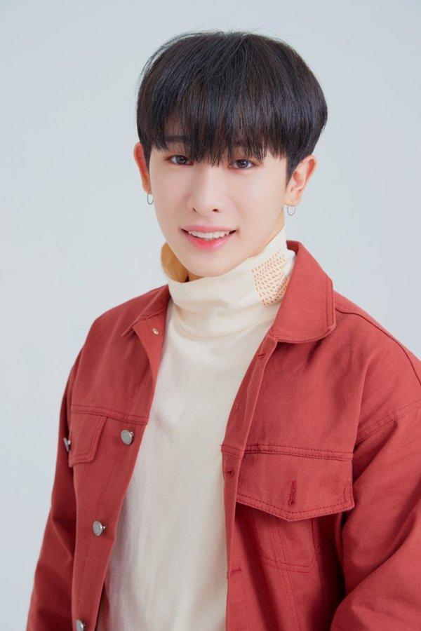 Cựu thành viên Monsta X Wonho ký hợp đồng với công ty Highline Entertainment. Anh sẽ tiếp tục hoạt động với vai trò nghệ sĩ solo và nhà sản xuất nhạc.