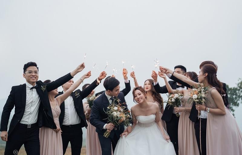 Ảnh cưới cặp đôi Lào Cai gây sốt: Từ cô dâu, chú rể đến hội bạn thân toàn cực phẩm nhan sắc-7