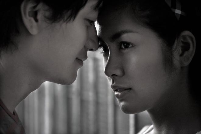 Lương Mạnh Hải đăng ảnh hôn Tăng Thanh Hà trong Đẹp từng centimet-4