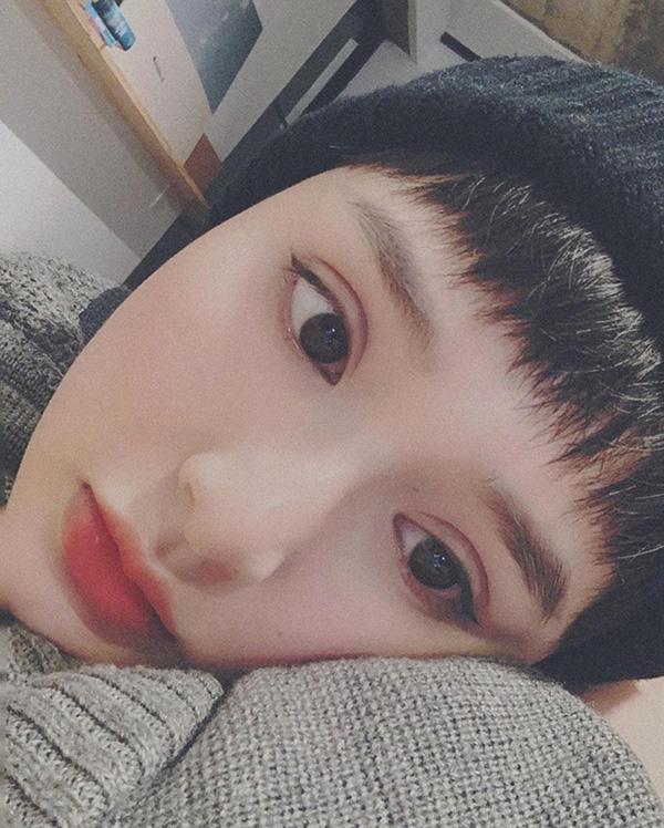 Giữa nghi vấn phẫu thuật thẩm mỹ, Hiền Hồ tự tin khoe ảnh zoom cận khuôn mặt-3