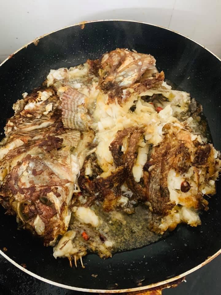 Những màn ra mắt nhà người yêu căng đét: Vặt lông gà tới sạch cả da, kho cá thì chọn trúng nguyên liệu bạc triệu nhìn mà tức-4