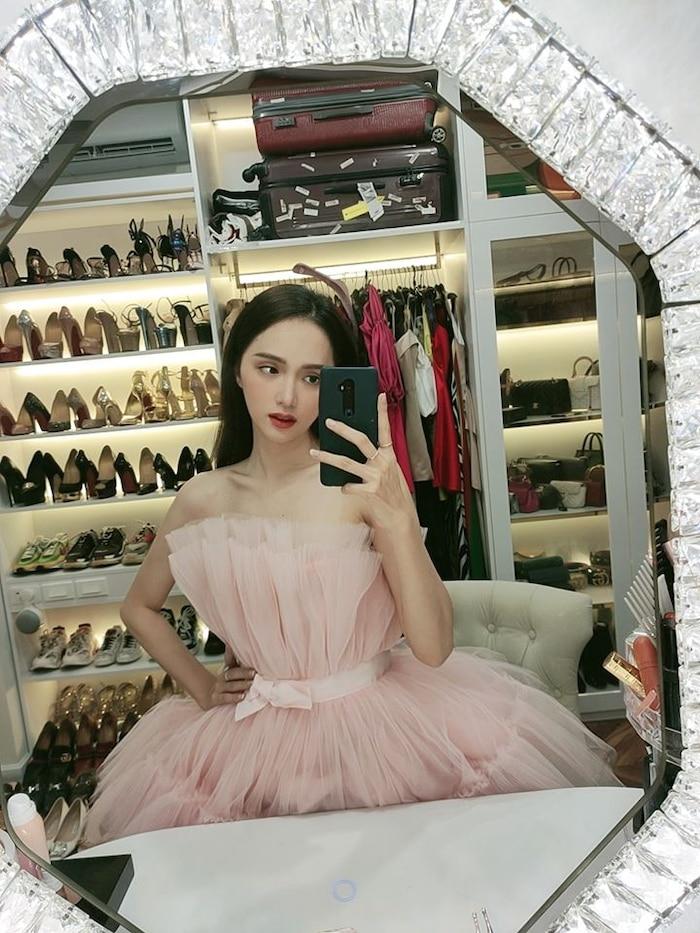 Hương Giang lên đồ lồng lộn cũng chỉ để đi ngủ - Mỹ Tâm hack tuổi nhưng tự dìm hàng chiều cao-5