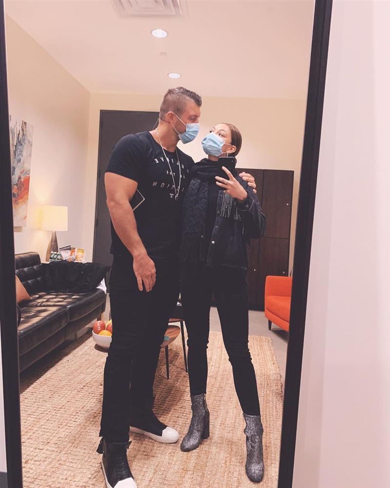 Bản tin Hoa hậu Hoàn vũ 13/4: Khánh Vân đọ nhan sắc đời thường với đối thủ Ba Lan-6