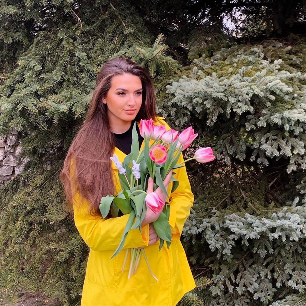 Bản tin Hoa hậu Hoàn vũ 13/4: Khánh Vân đọ nhan sắc đời thường với đối thủ Ba Lan-2