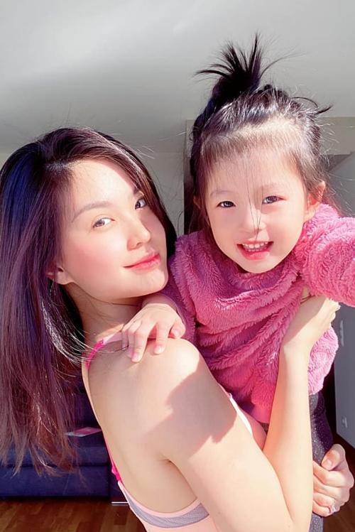 Diễm Trang sợ con gái ảnh hưởng tâm lý vì mắc kẹt ở Ba Lan-2