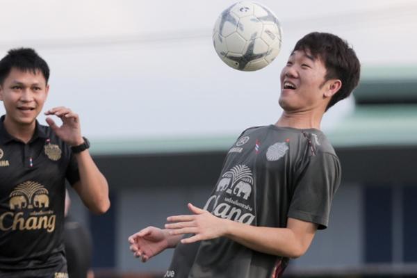 Dàn khách mời khủng toàn đồng đội dự sinh nhật tuổi 25 của Lương Xuân Trường-5