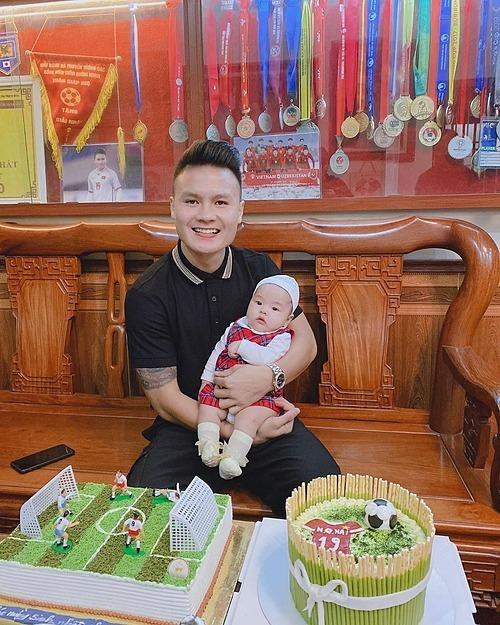 Quang Hải đón sinh nhật tuổi mới một mình, động thái của hội bạn gái cũ làm fans chú ý-2