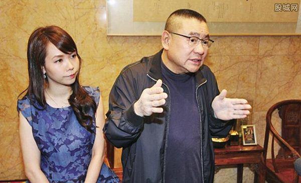 Gặp tỷ phú Hong Kong khi đang bán hàng, cô gái đổi đời một bước thành đại gia trăm tỉ-4