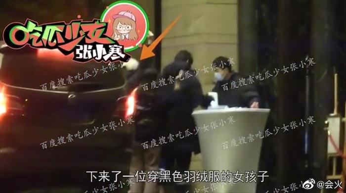 Chuyện hẹn hò bị lộ, fan Dương Mịch mắng chửi Gia Hành vì không xứng với thần tượng họ!-2