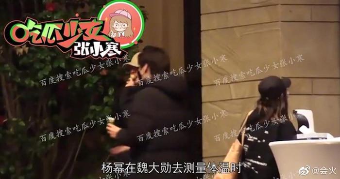 Chuyện hẹn hò bị lộ, fan Dương Mịch mắng chửi Gia Hành vì không xứng với thần tượng họ!-8