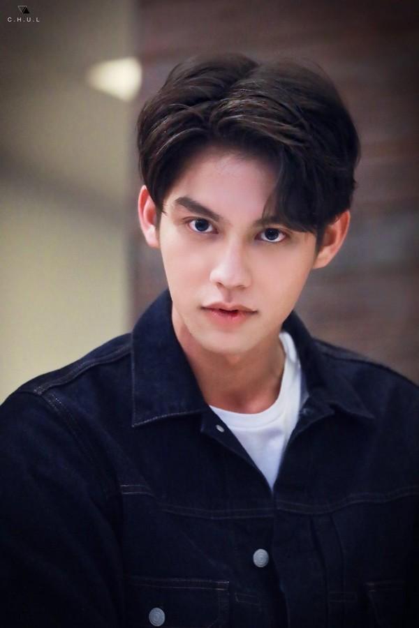 Hotboy đam mỹ Bright Vachirawit sớm hết thời ở tuổi 23 sau scandal vạ miệng của bạn gái?-1