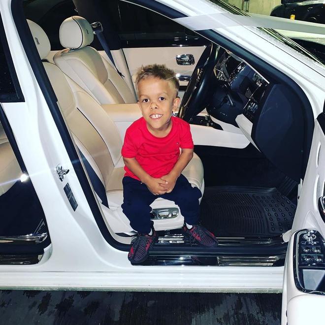 Cậu bé từng muốn tự tử vì bị bắt nạt trở thành ngôi sao mạng xã hội-2