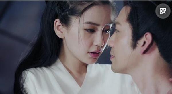 Bí mật các cảnh hôn: Người dùng thẻ ngân hàng, người dùng màng bọc thực phẩm nhưng Dương Tử mới là độc nhất-2